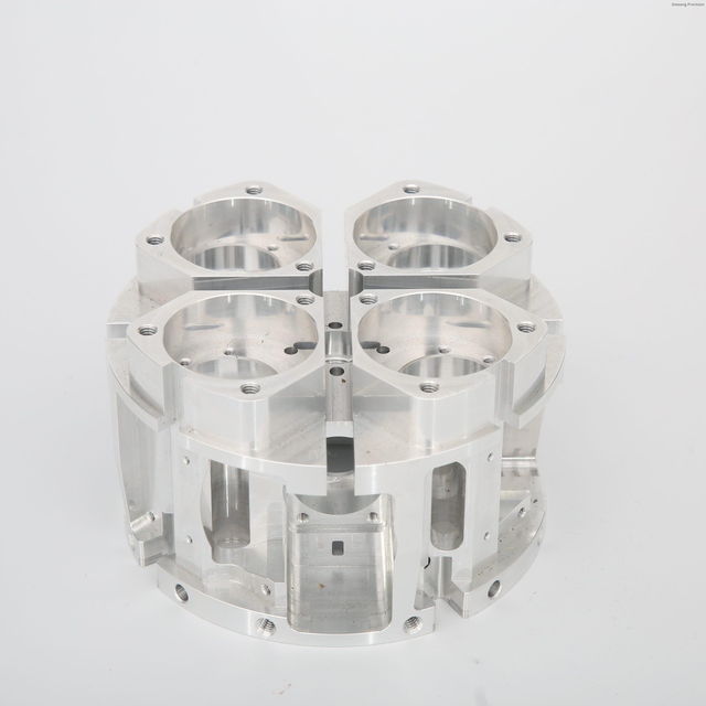 Multiple precision ports for fluid distribution