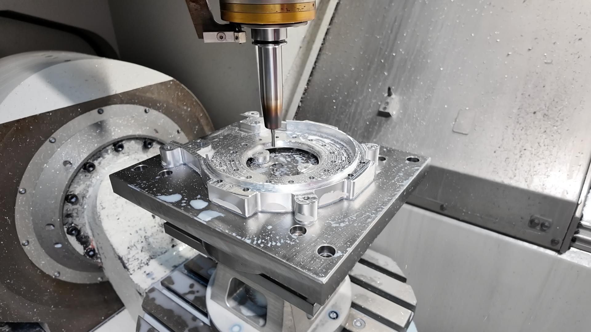 Simultaneous 5-axis CNC machining at Dawang Precision