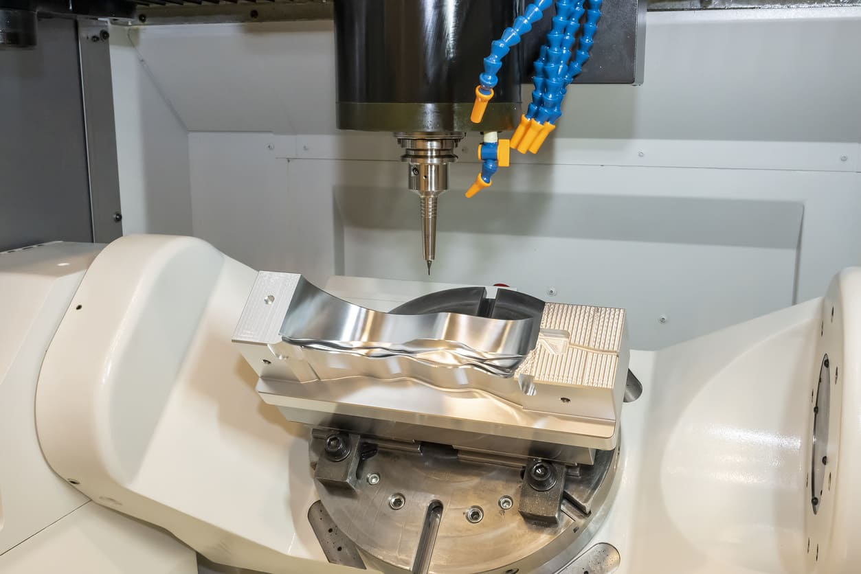 3+2 axis CNC machining at Dawang Precision